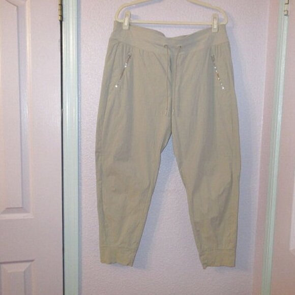 Athleta TREKKIE North JOGGER Pants Size 16 UPF High POCKETS Ripstop STRETCH Ecru - Picture 2 of 12